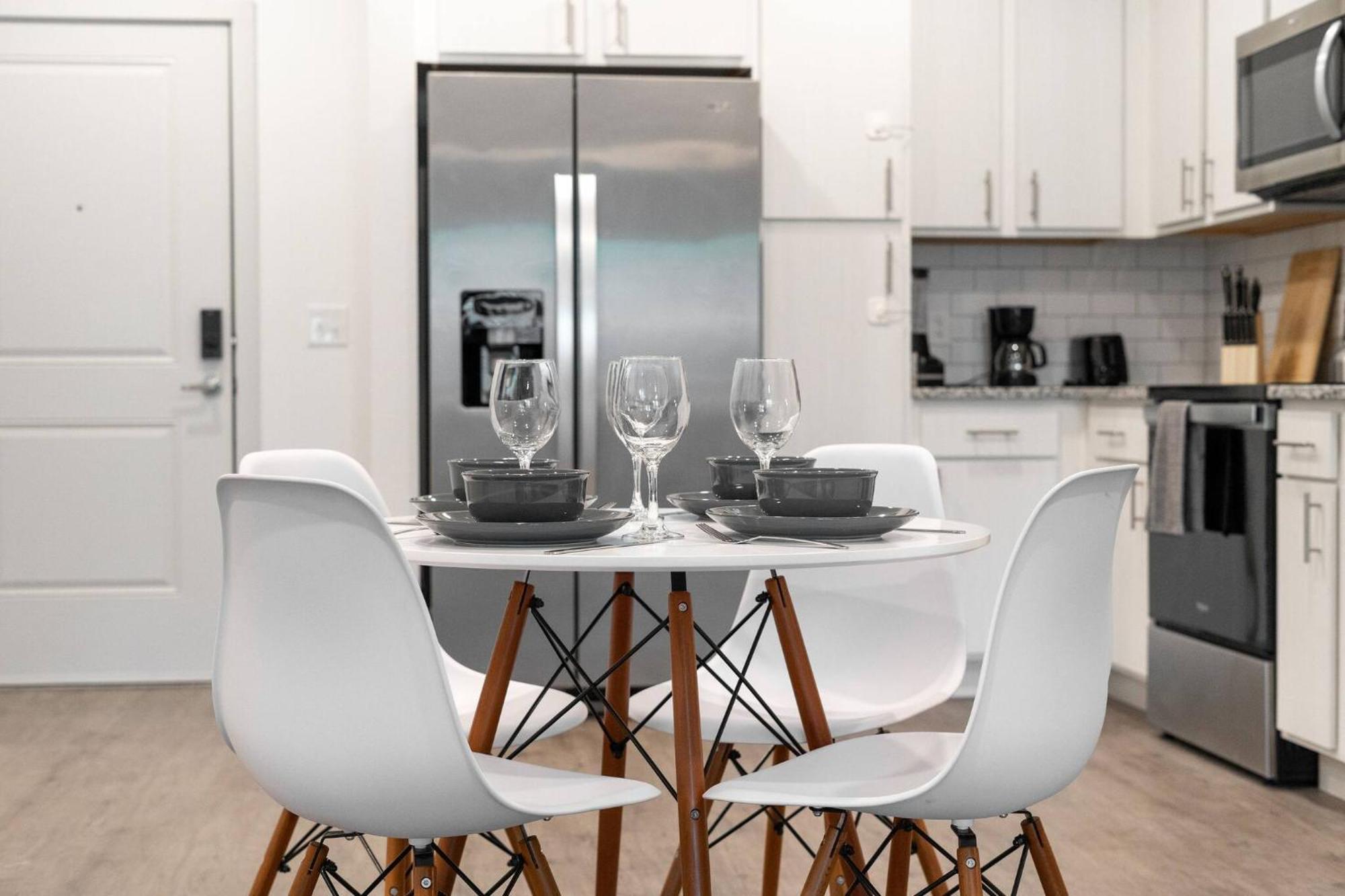 Complete Stylish King Near Parks Amenities Pet Ok
