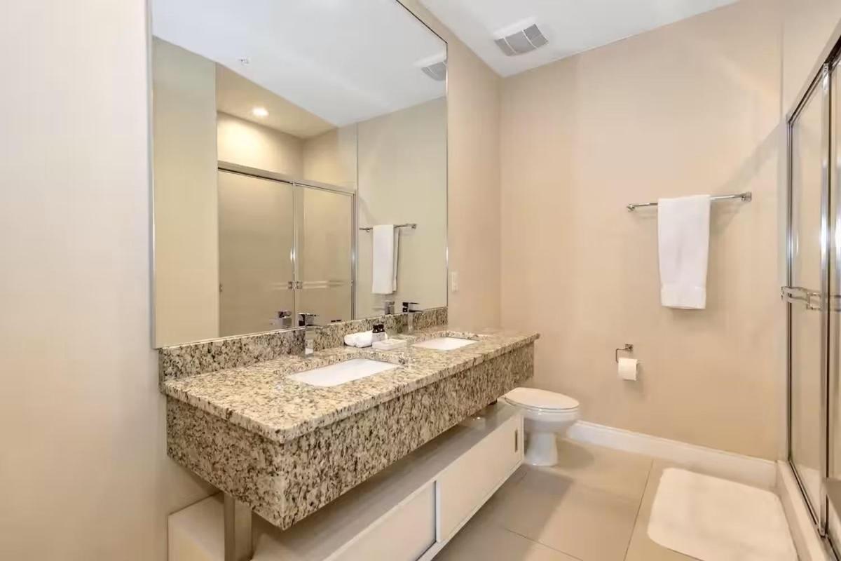 Magical & Spacious Minutes From Parks