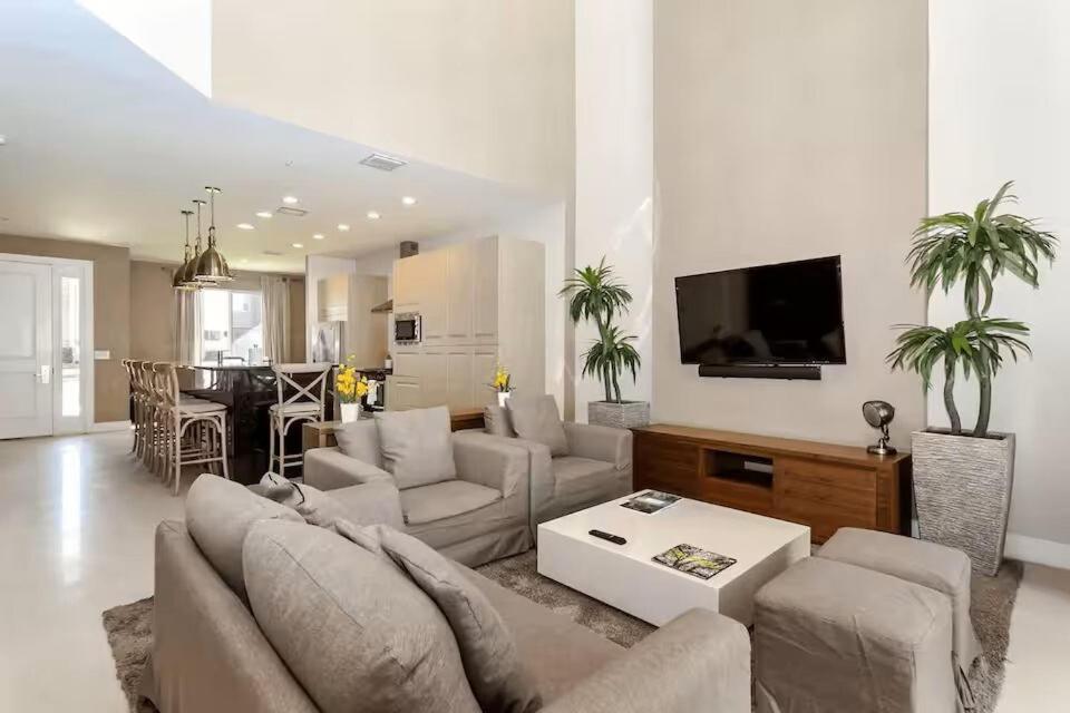 Magical & Spacious Minutes From Parks * Orlando