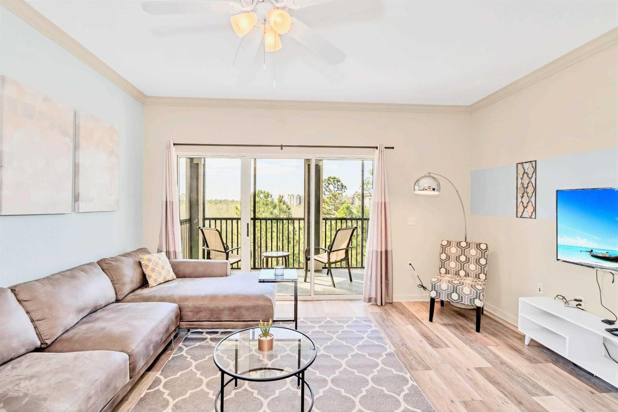 Pet-friendly W Pool & Hot Tub Near