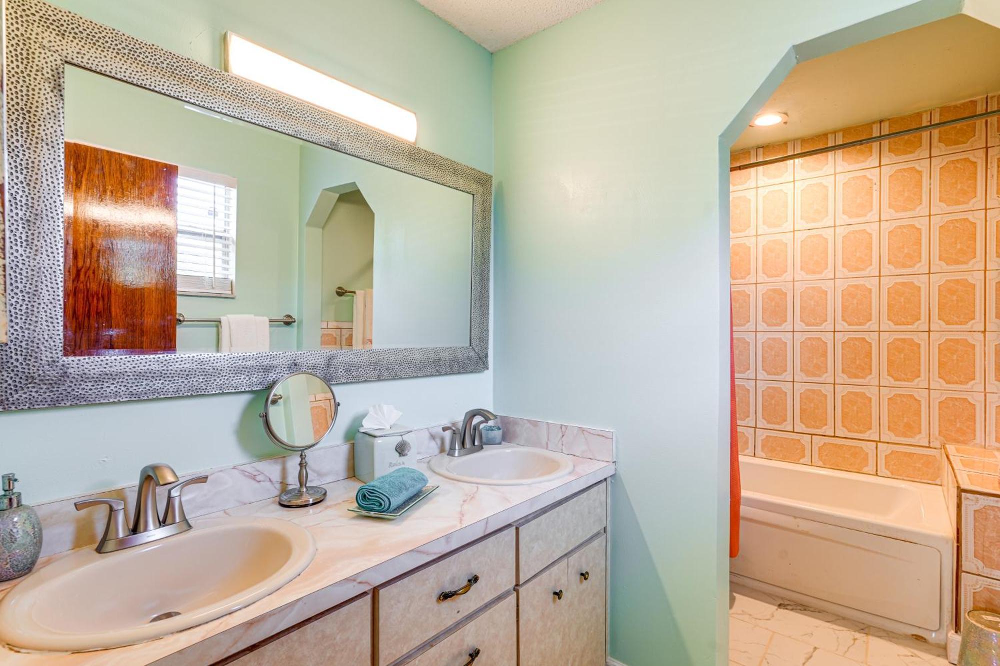 Holiday home 10 Mi To Universal With Screened Porch Orlando