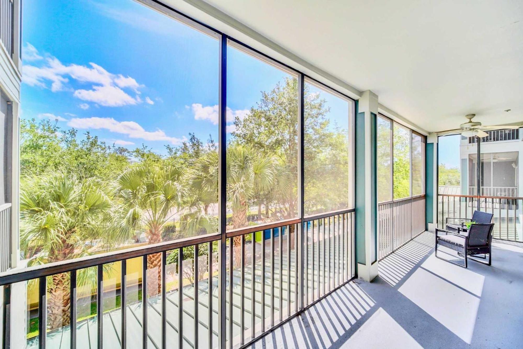 Stylish 2br Retreat W Pool Sauna & Hot Tub *