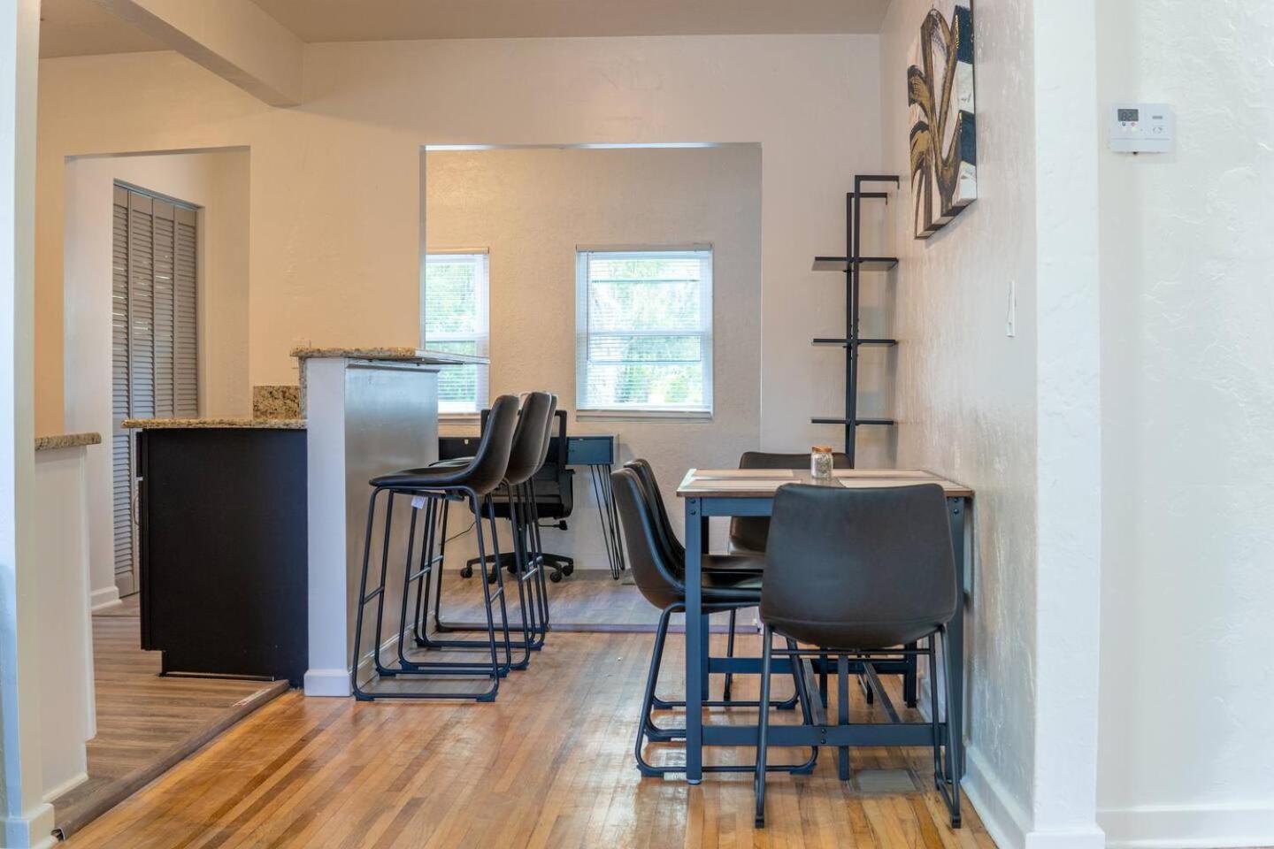 Holiday home 2br Fast Wi-fi Pet Friendly