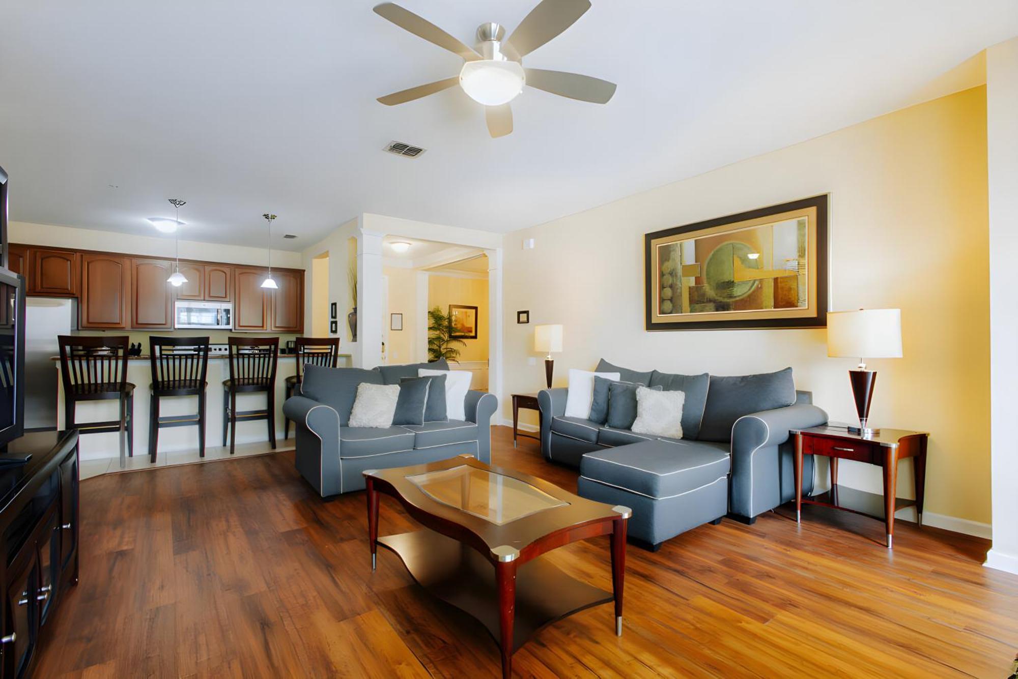 2br Close Convention Center L Epic