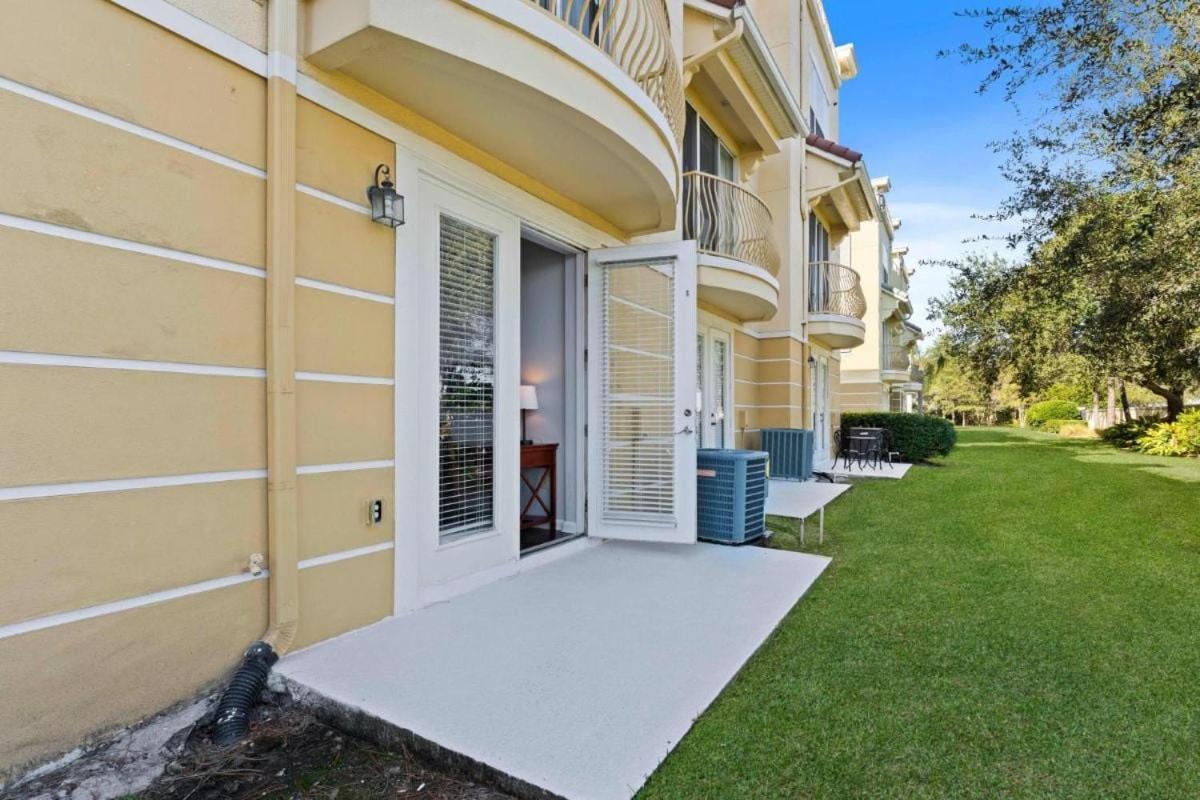 Villa 5026 Spacious 3-bedroom 3.5-bathroom Townhome 13 *