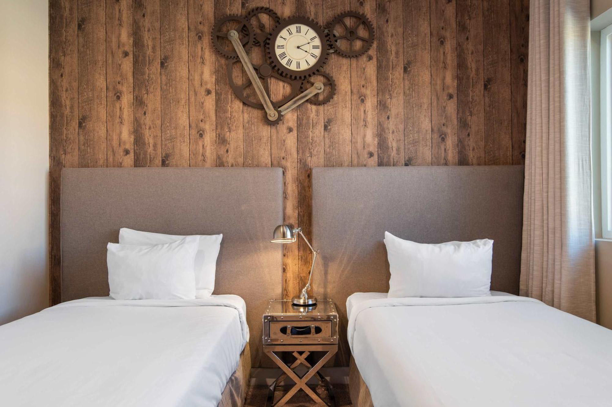 Luxurious Getaway | Chic Villa, Stunning Patio & Exclusive Perks! * Orlando