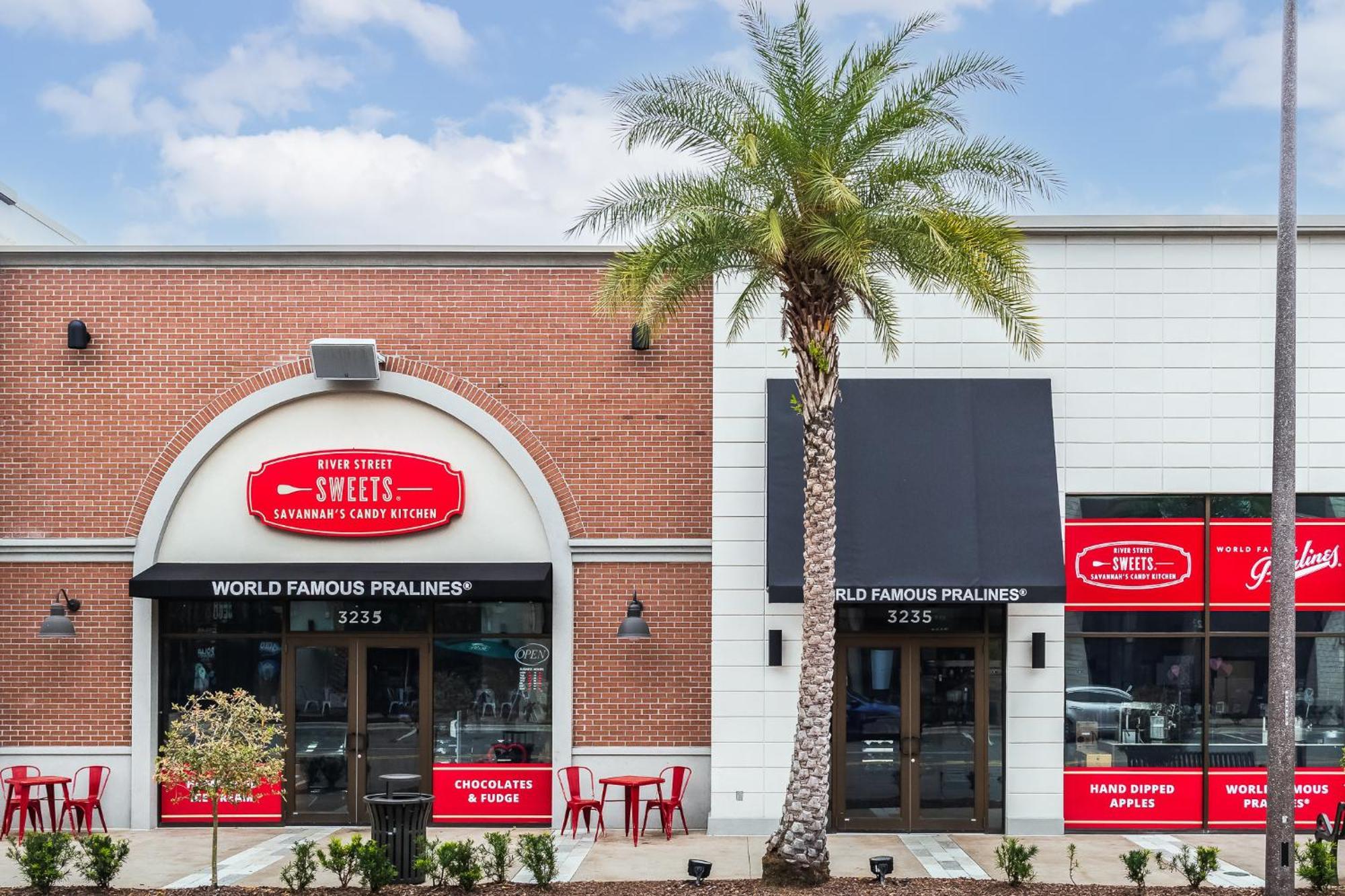Pistachio Palace - Sleeps 10 *