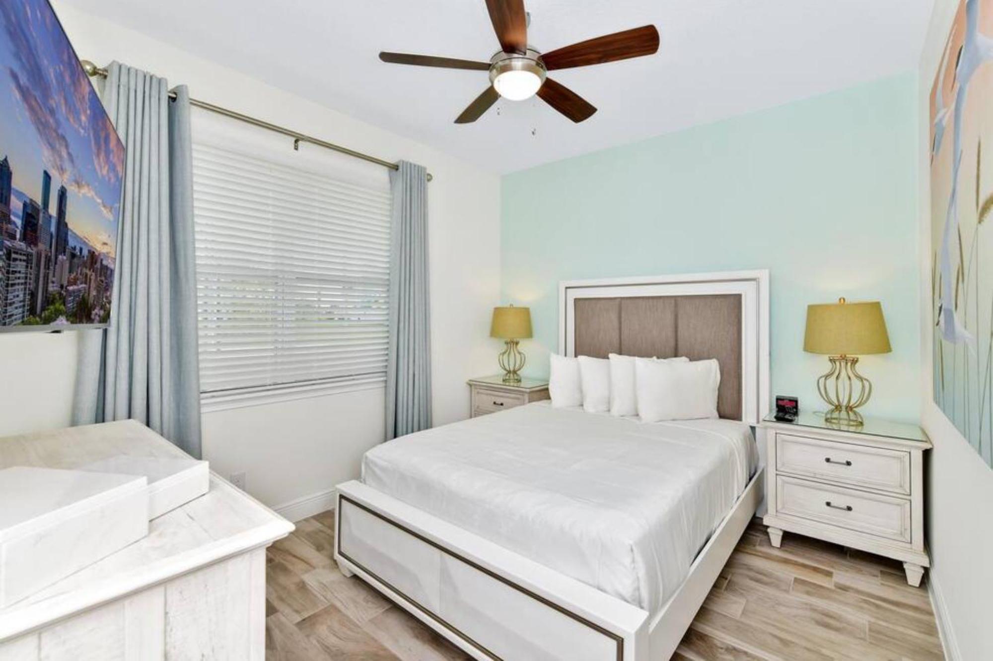Pistachio Palace - Sleeps 10