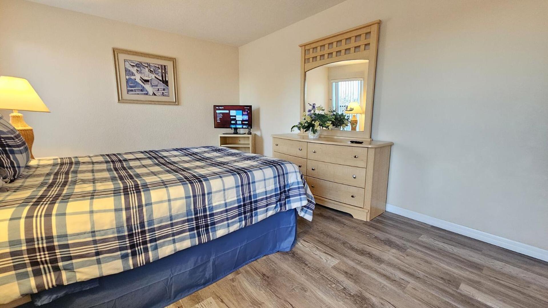 8 Miles To Disney, 20 Miles To Universal, Private Pool, Spa, Washer, Dryer, Games Room, Gated * Orlando