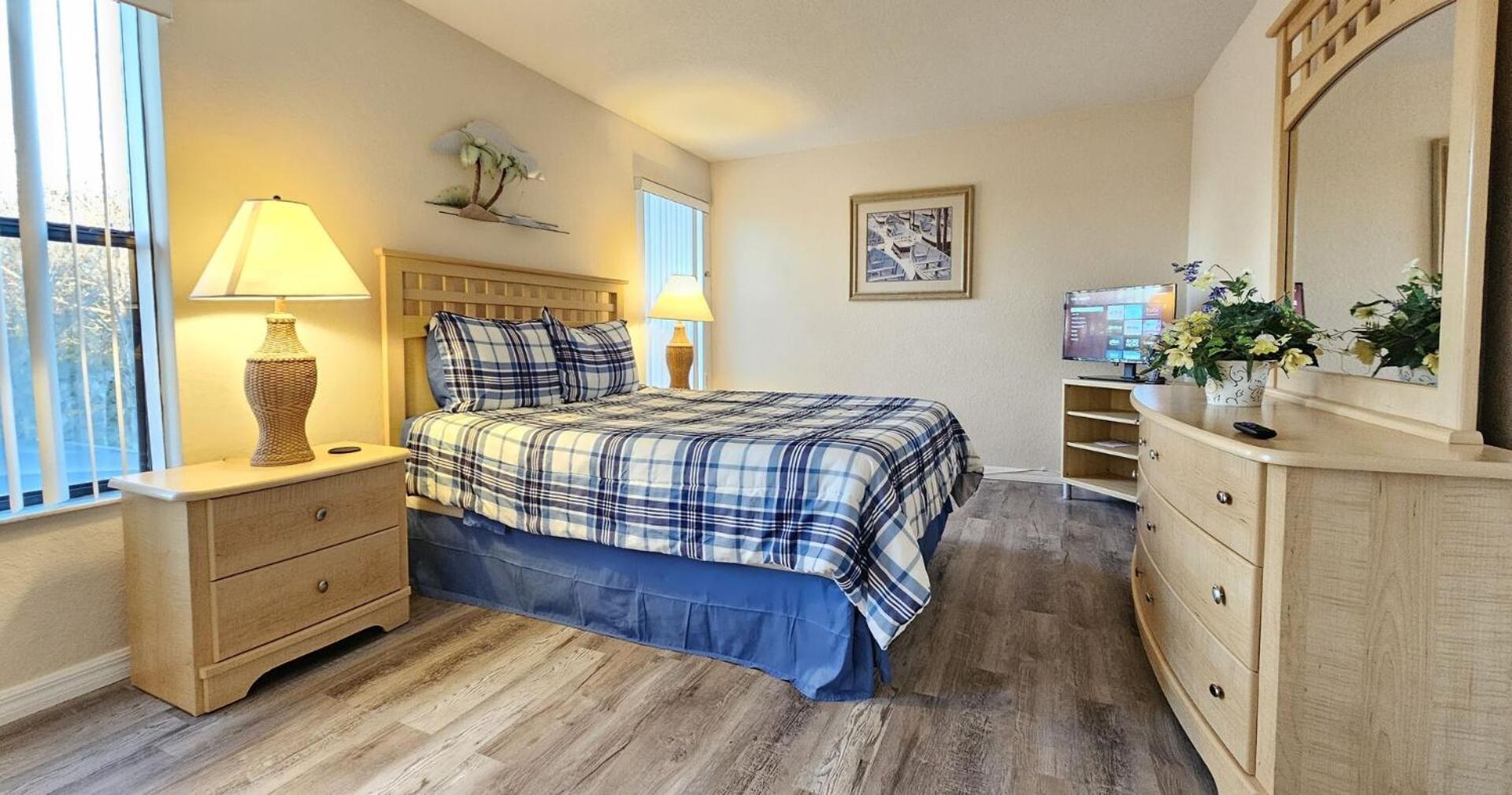 8 Miles To Disney, 20 Miles To Universal, Private Pool, Spa, Washer, Dryer, Games Room, Gated