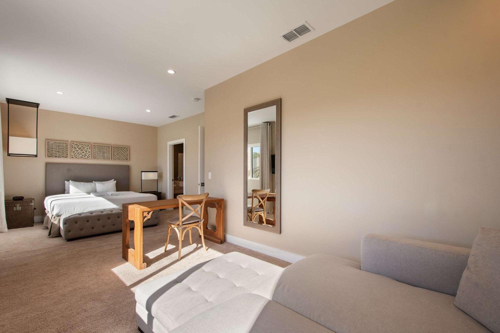 Luxurious Getaway | Chic Villa, Stunning Patio & Exclusive Perks! * Orlando