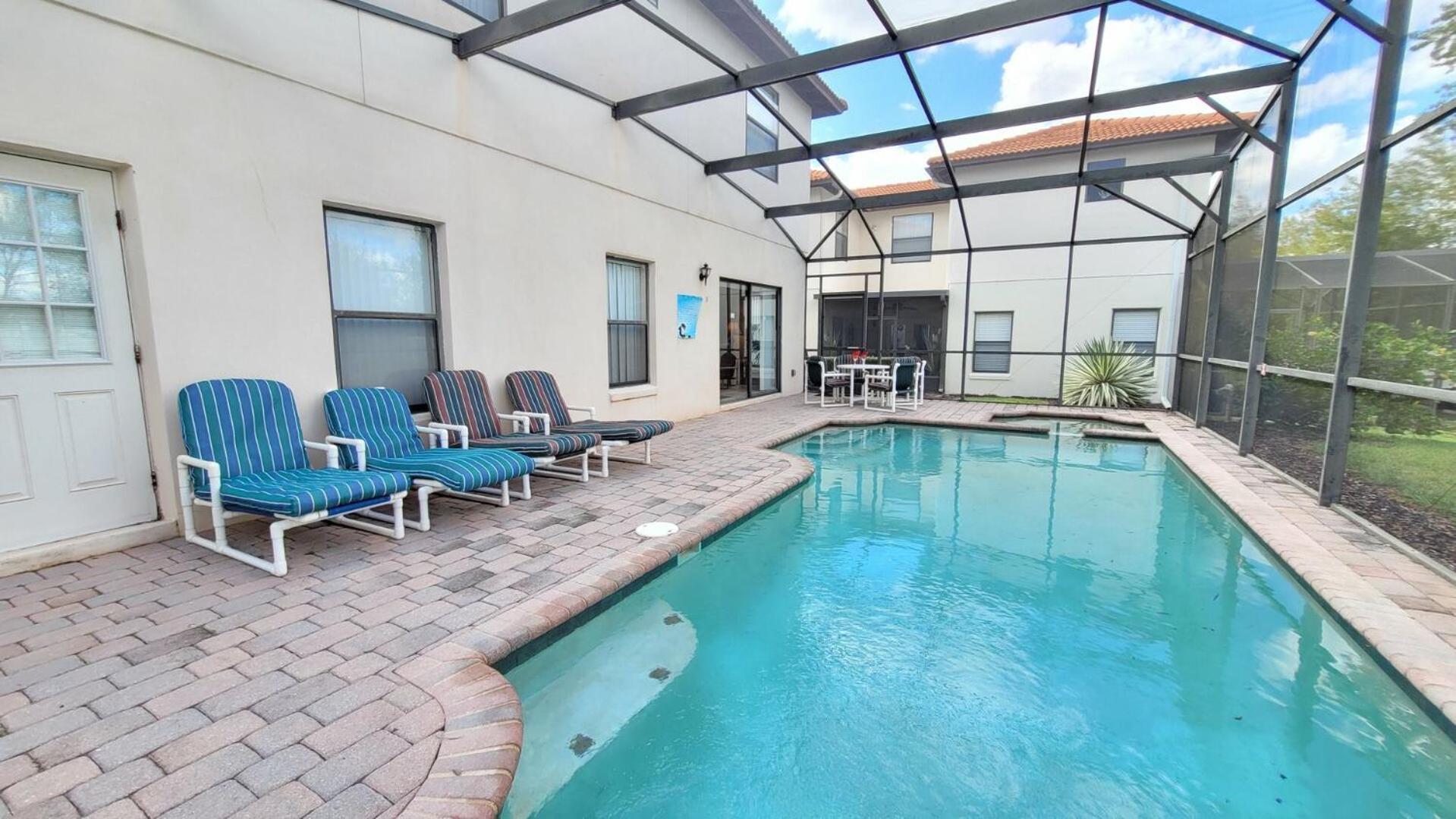 8 Miles To Disney, 20 Miles To Universal, Private Pool, Spa, Washer, Dryer, Games Room, Gated Holiday home