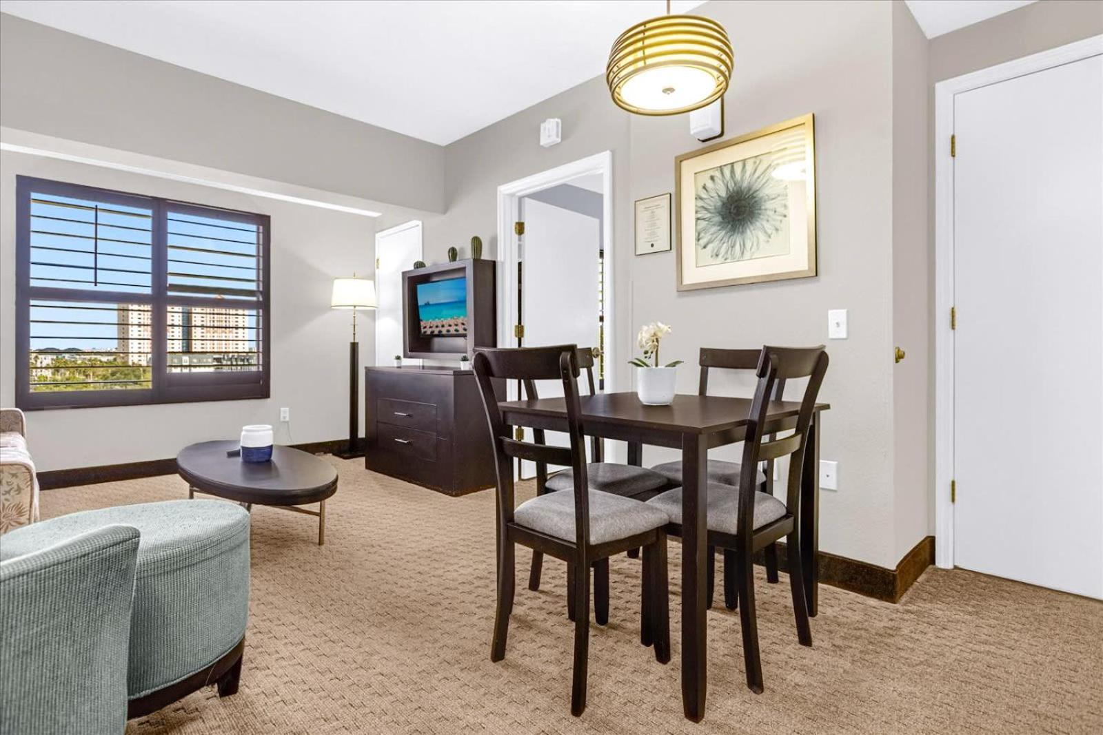 Apartment Inviting 1 Bedroom W Pool Near *