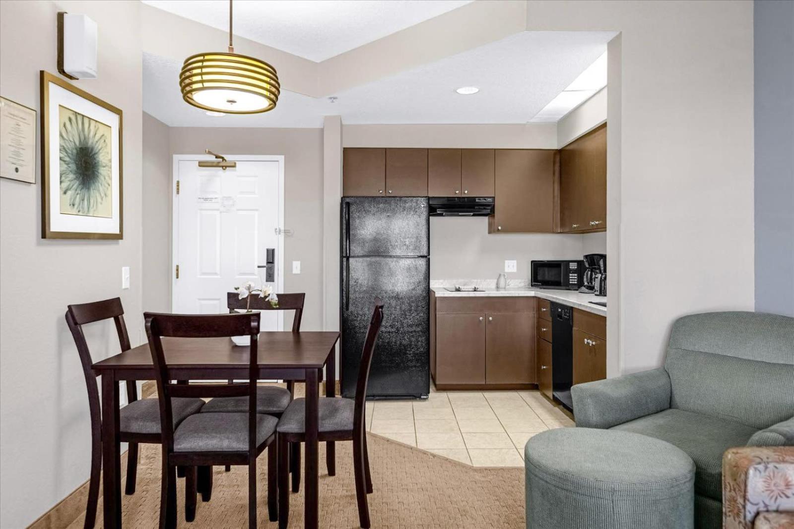 Inviting 1 Bedroom W Pool Near Apartment Orlando