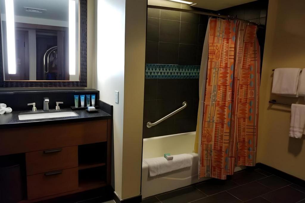 Resort Disney's Polynesian Village 4*