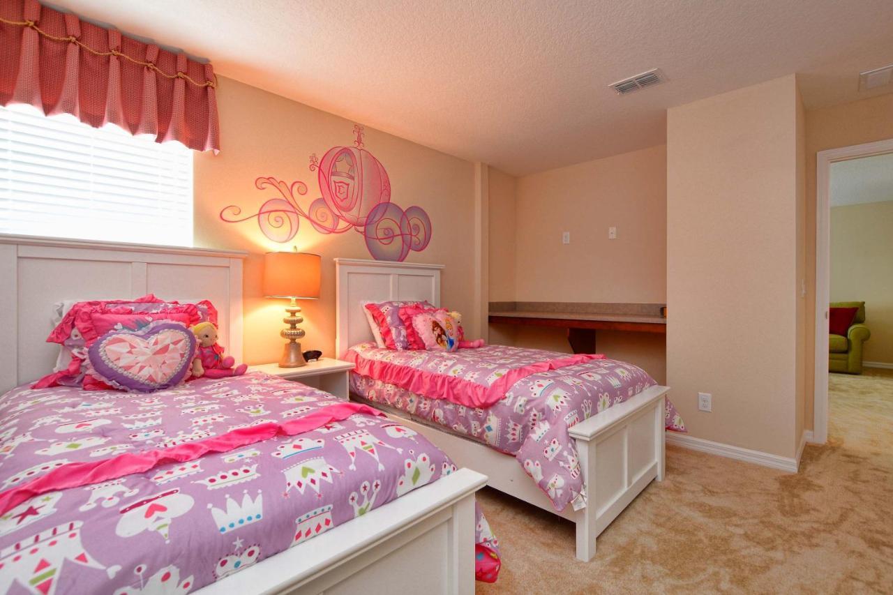 Veranda Palms- 5 Bedroom Pool Home- 1702vp Villa