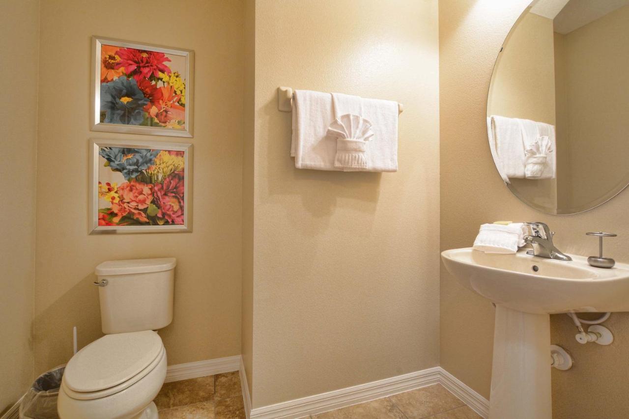 Villa Veranda Palms- 5 Bedroom Pool Home- 1702vp