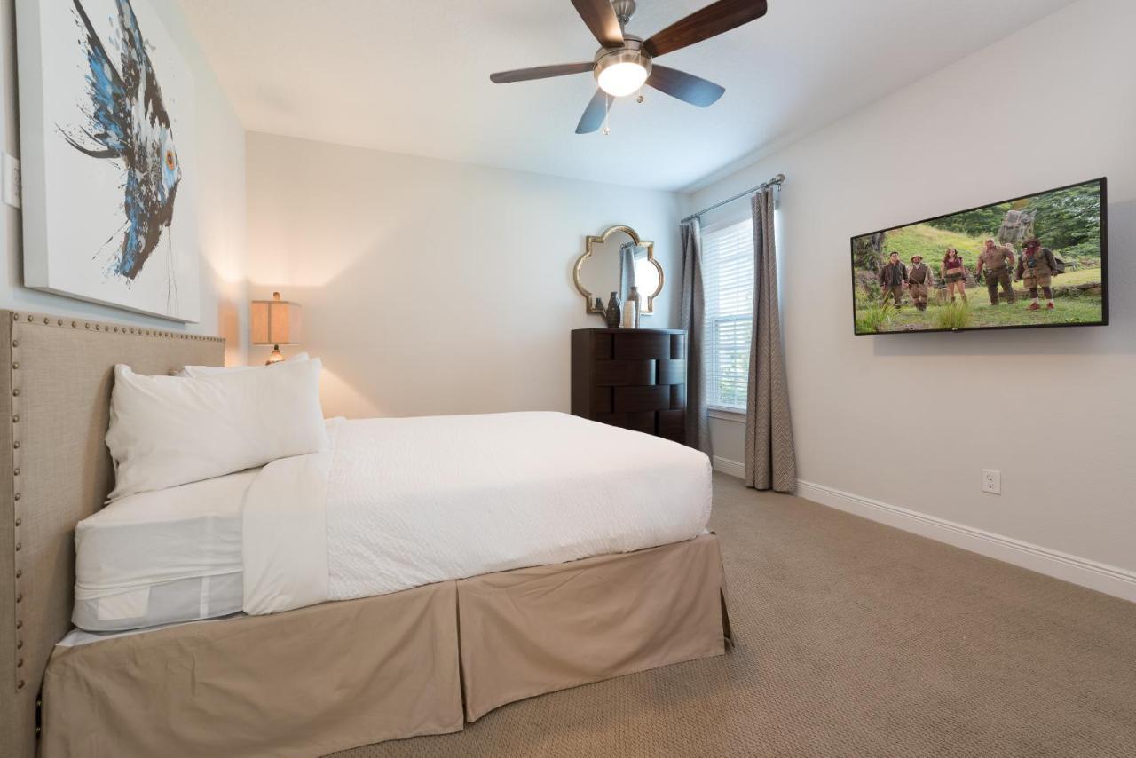 Beautiful Near By Rentyl With Private Pool, Game & Amenities - 141l Holiday home