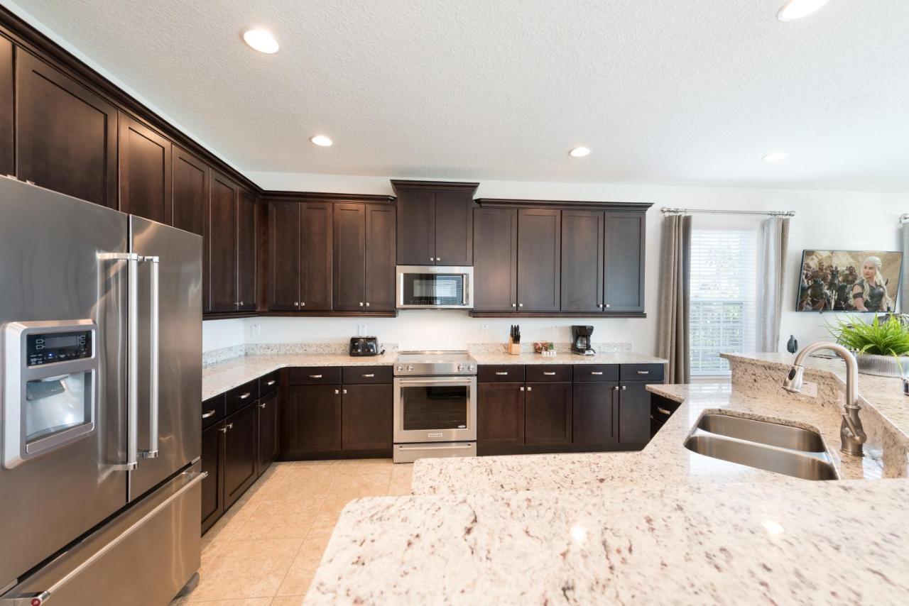 Beautiful Near By Rentyl With Private Pool, Game & Amenities - 141l