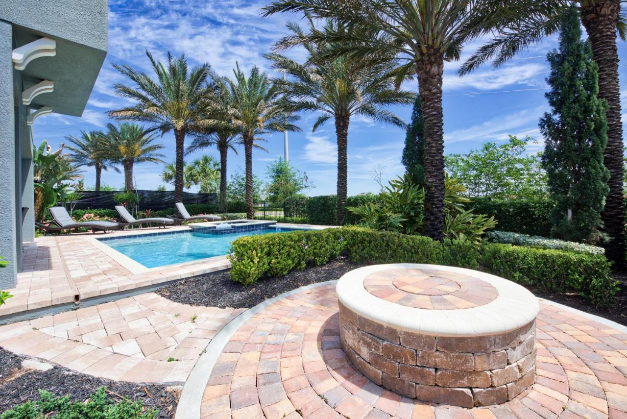 Beautiful Near By Rentyl With Private Pool, Game & Amenities - 141l *