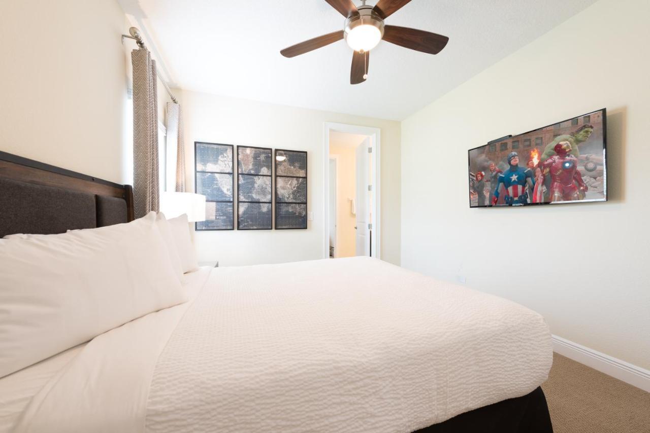 Beautiful Near By Rentyl With Private Pool, Game & Amenities - 141l Holiday home *
