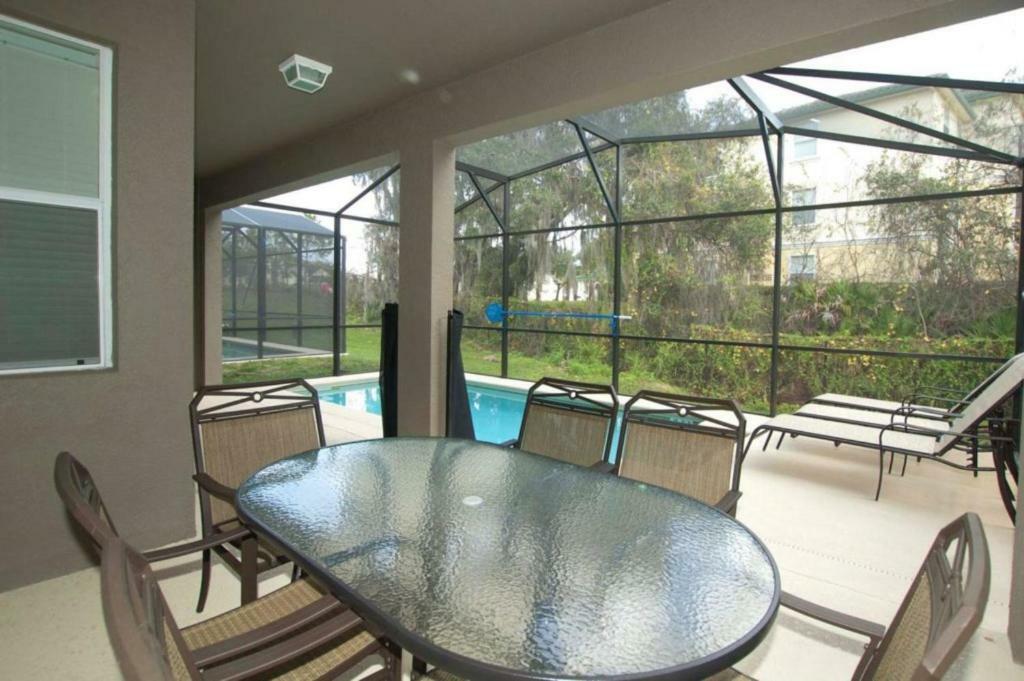 Villa Paradise Palms- 6 Bedroom Pool Home-3104pp
