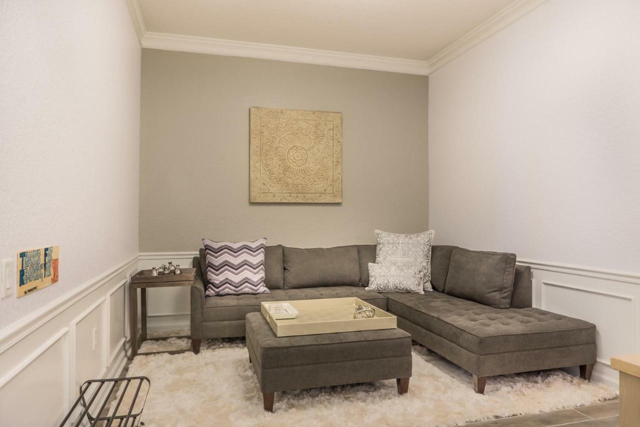 Cayview Avenue Unit 404 Orlando