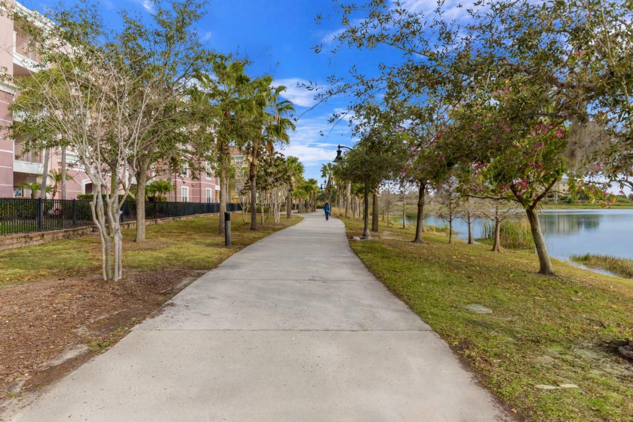 Apartment Cayview Avenue Unit 404