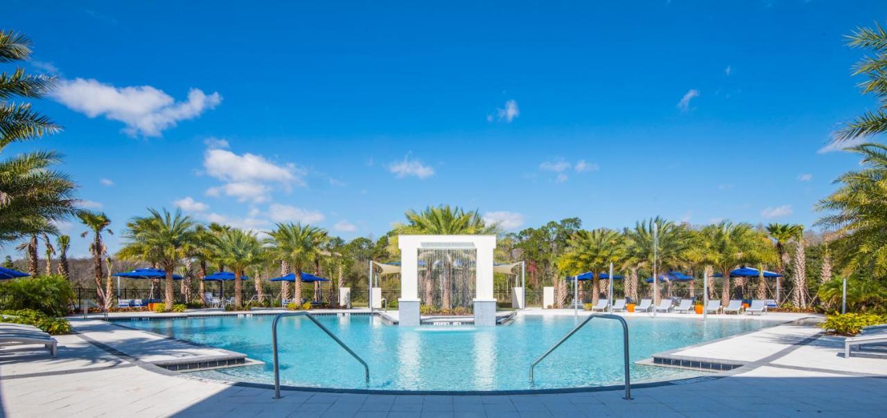 3910 Oakville Avenue * Orlando