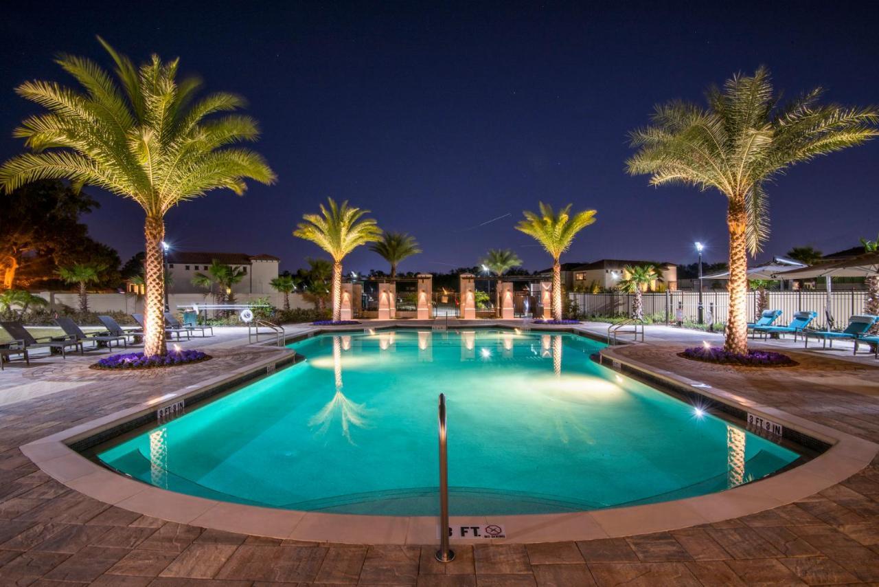 3910 Oakville Avenue Villa Orlando