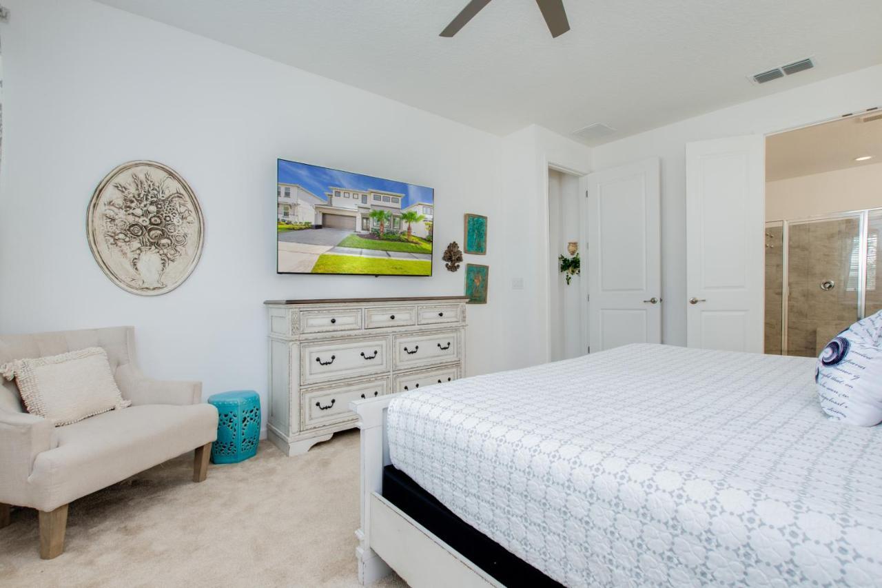 3910 Oakville Avenue Villa Orlando
